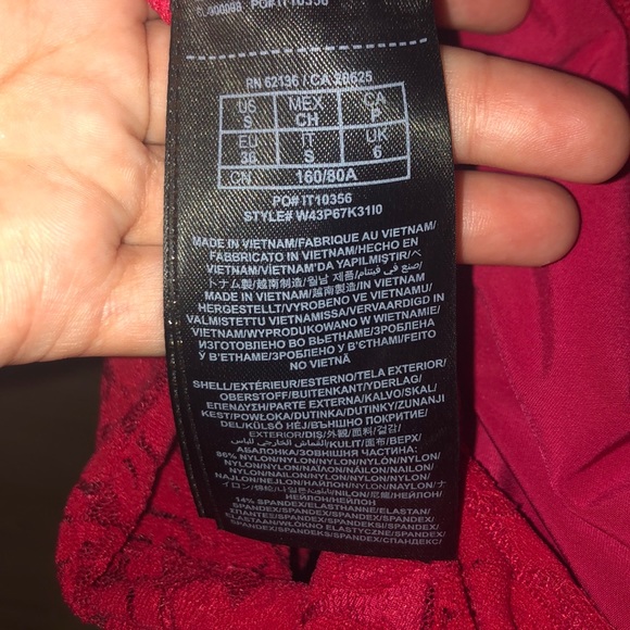 Guess small backless red lace bodysuit🍒 - Picture 8 of 8